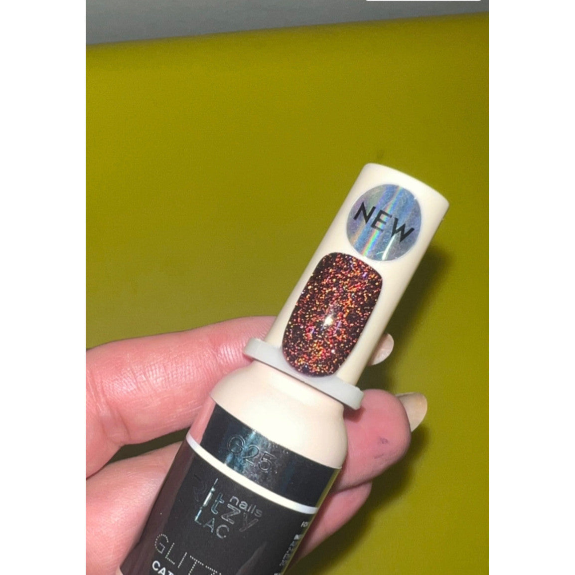 Reflektinis gelinis lakas Glitzy "Catwalk" 9ml