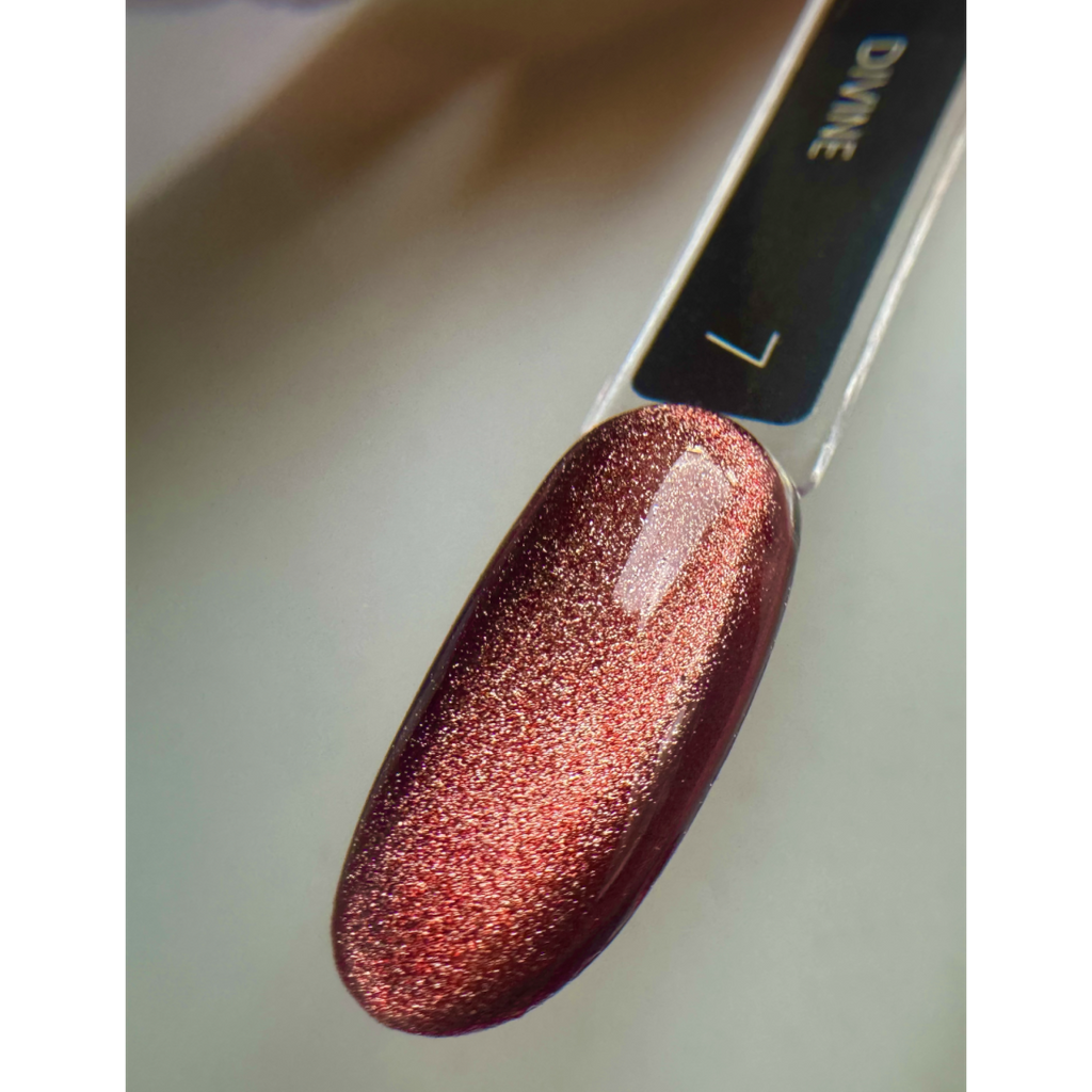 Ritzy gelinis lakas RUBY cat eye DIVINE 7